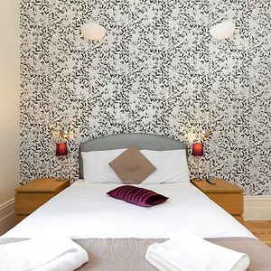 Studio met een King Size Bed